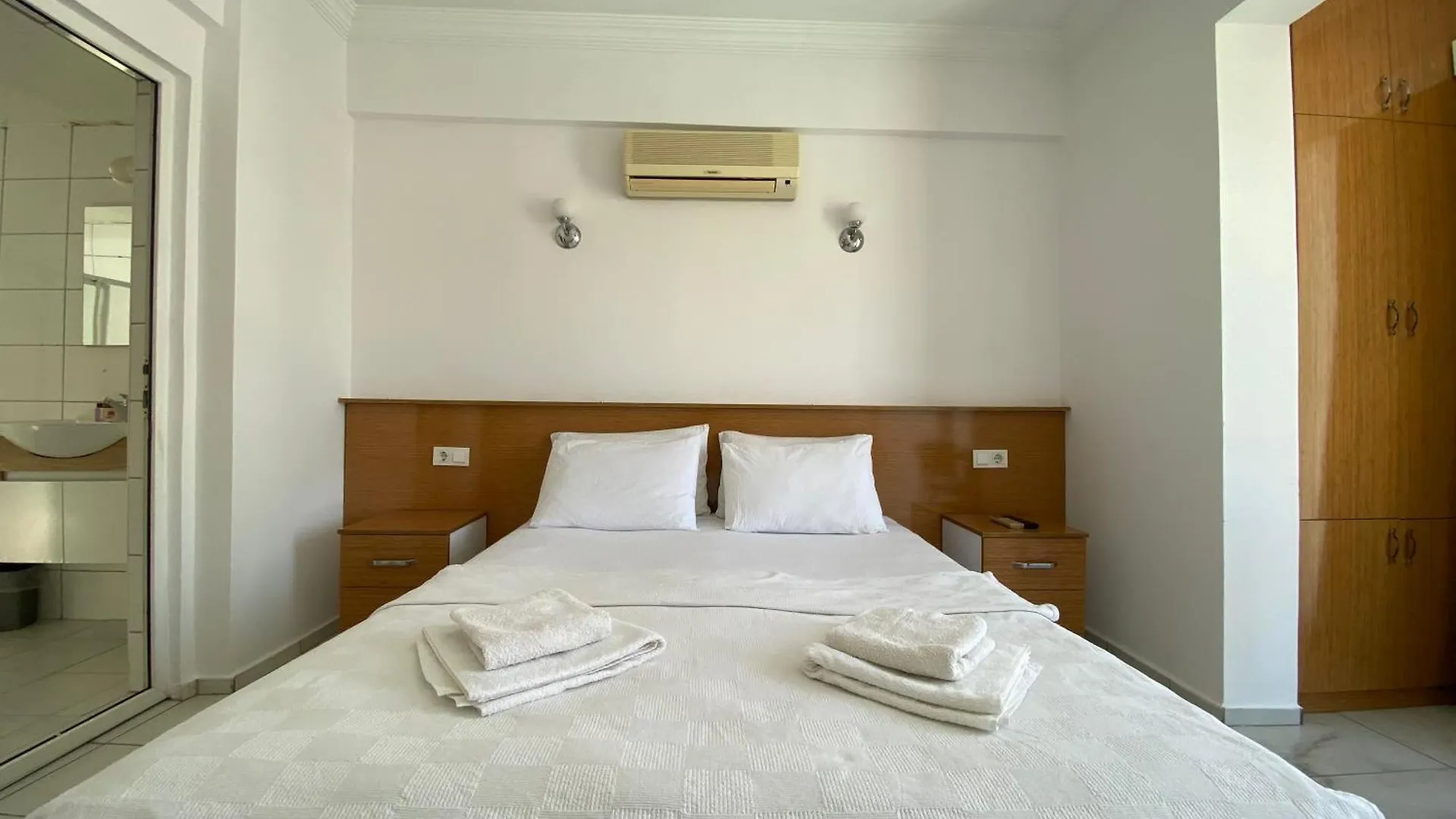 Cam Hotel Fethiye 0*,