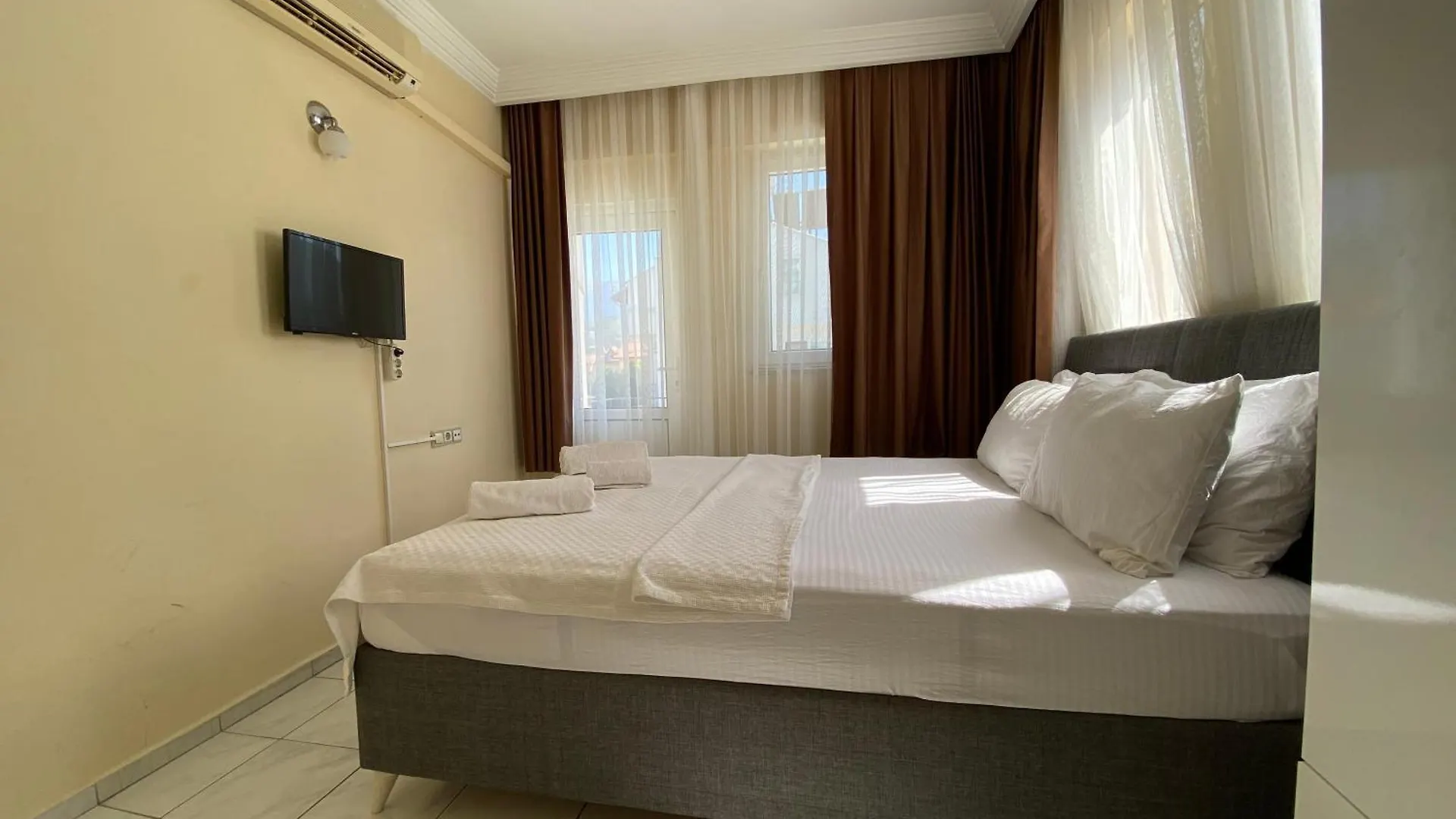 Cam Hotel Фетхие