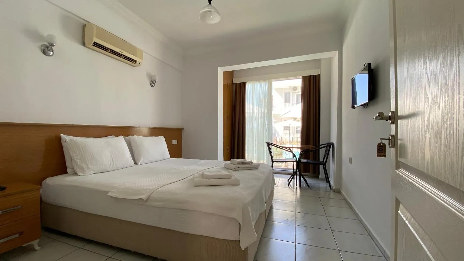 Cam Hotel Фетхие