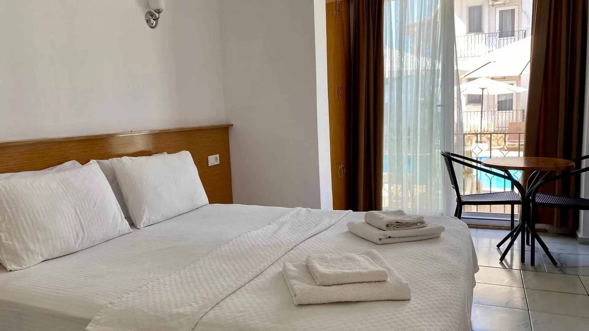 Cam Hotel Фетхие